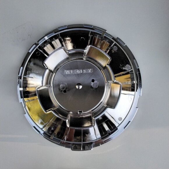 Set of 6 OEM 09 - 14 Chevrolet Tahoe Silverado Suburban Center Cap P/N 19433403 - Picture 5 of 16